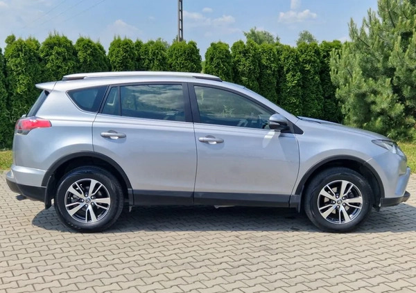 Toyota RAV4 cena 75800 przebieg: 111290, rok produkcji 2017 z Kielce małe 46
